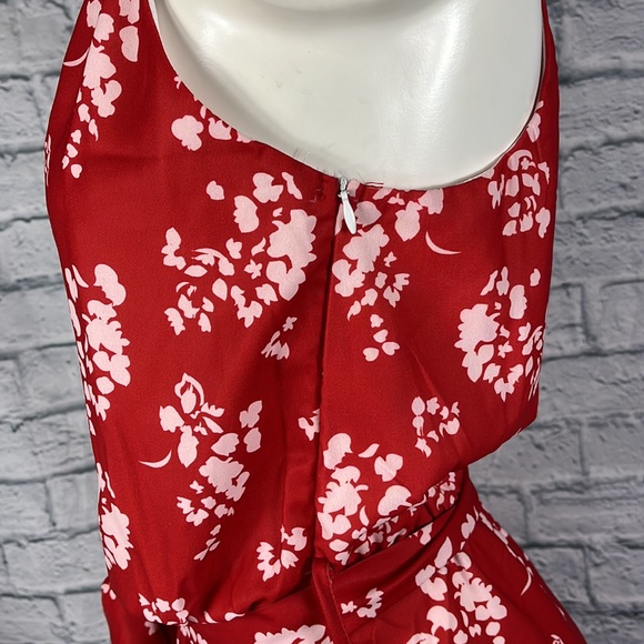 Sleeveless Dress - Picture 3 of 7